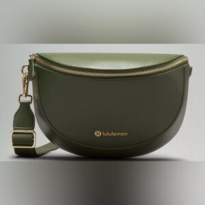Lululemon Cactus Material Saddle Crossbody Bag 2L GREEN/GOLD~